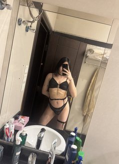 Yoshii - Transsexual escort agency in Riyadh Photo 1 of 2