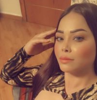 Yosra - puta in Beirut Photo 5 of 5