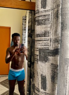 You - Acompañantes masculino in Eldoret Photo 8 of 10