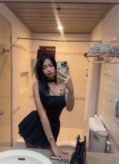 You're Hot Baby Girl - Transsexual escort in Makati City Photo 1 of 6