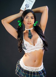 YOU'RE VERSATILE BABY GIRL HAS ARRIVE - Transsexual escort in Kuala Lumpur Photo 11 of 29