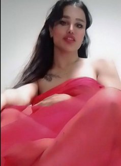 Youmi - Transsexual escort in Beirut Photo 5 of 9