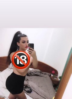 Youmi - Transsexual escort in Beirut Photo 14 of 14