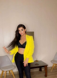 Youmi - Transsexual escort in Beirut Photo 9 of 16