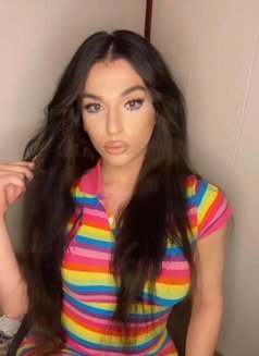 Youmi - Transsexual escort in Beirut Photo 10 of 16