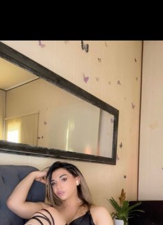 Youmi - Transsexual escort in Beirut Photo 9 of 16