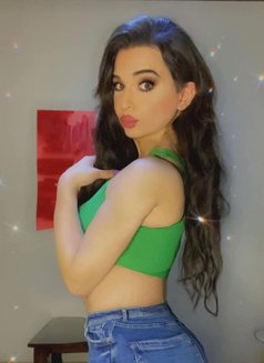 Youmi - Transsexual escort in Beirut Photo 16 of 16