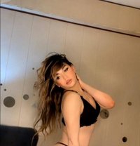 Youmi - Transsexual escort in Beirut Photo 11 of 12