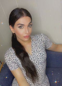 Youmi - Transsexual escort in Beirut Photo 14 of 16