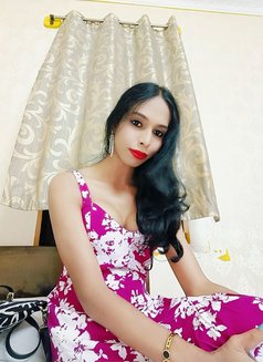 SEXY ROSHNI - Transsexual escort in Chennai Photo 1 of 21