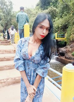 SEXY ROSHNI - Transsexual escort in Chennai Photo 4 of 21
