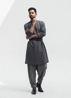 Young and Empathetic Guy for Ladies - Male escort in Bangalore Photo 7 of 7