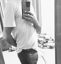 Anutys ka deewana - Intérprete masculino de adultos in New Delhi