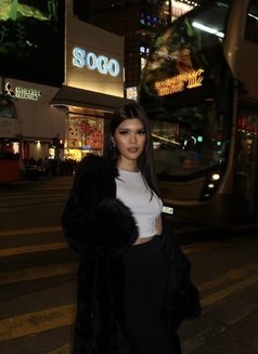 Young and wild Arki - escort in Manila Photo 27 of 28