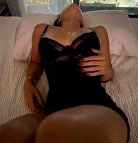 Wet and Wild! (Just arrived) - puta in Hong Kong Photo 1 of 5