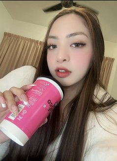 Young Ashley (young and fresh) - puta in Bangkok Photo 2 of 8