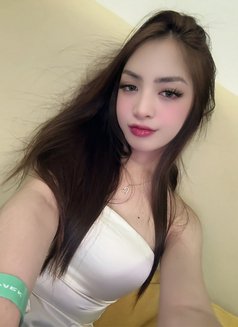 Young Ashley (Young and Wild) - puta in Bangkok Photo 5 of 6