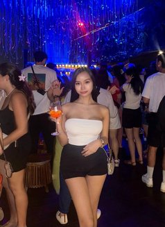 Young Asian In Town - puta in Bangkok Photo 5 of 8