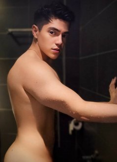 Young Asian Studd! - Acompañantes masculino in Dubai Photo 22 of 22