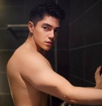 Young Asian Studd! - Acompañantes masculino in Dubai Photo 22 of 22