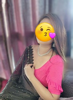 Young Aunty Available Fresh - escort in Bangalore Photo 2 of 3