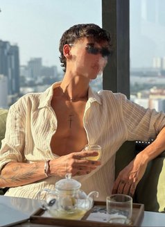 Korean big dick boy - Male escort in Bangkok Photo 1 of 4