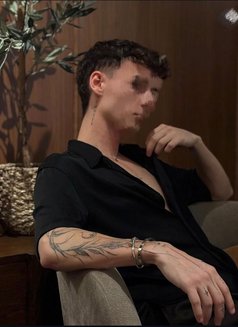 Korean big dick boy - Male escort in Bangkok Photo 3 of 4