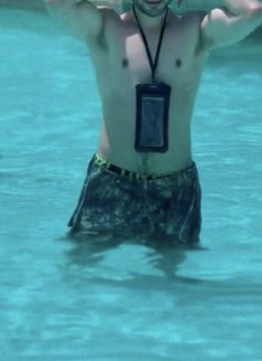 Young boy 24 for women - Acompañantes masculino in Dubai Photo 6 of 6