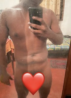 Young Boy for Ladies - Male escort in Colombo Photo 2 of 4