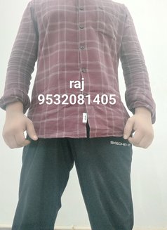 Young Boy for Married Ladies Only - Male escort in Lucknow Photo 3 of 9