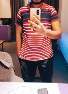 Young Boy for Married Milf/ Aunties - Male escort in Colombo Photo 2 of 2