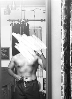 Young Boy for Vip Ladies - Male escort in Colombo Photo 1 of 4