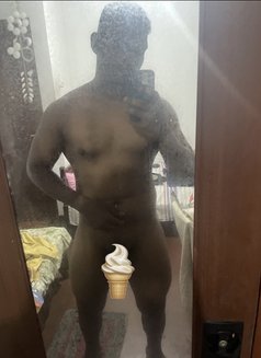 Young Boy for Vip Ladies - Male escort in Colombo Photo 2 of 4