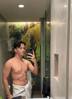 Young Boy Hard Fuck - Male escort in Bali Photo 2 of 8