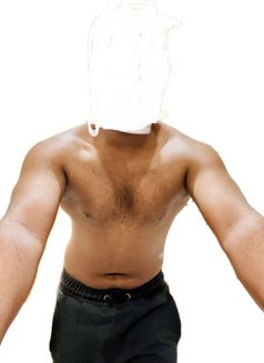 Young Boy - Male escort in Dubai Photo 1 of 5