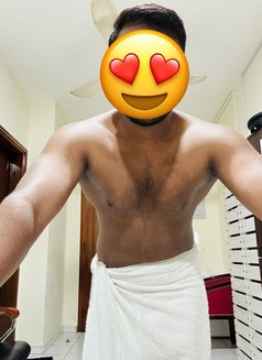 Young Boy - Male escort in Dubai Photo 3 of 5