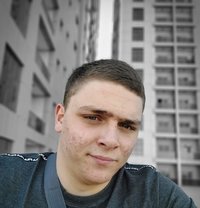Young Boy New in Uae - Male escort in Ajmān