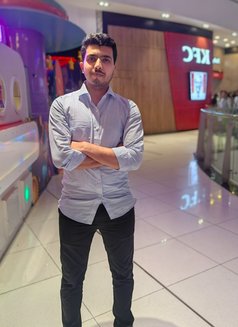 Young Boy - Male escort in Islamabad Photo 4 of 5