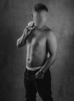 Young Boy - Acompañante masculino in Vilamoura Photo 3 of 5