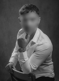 Young Boy - Acompañante masculino in Vilamoura Photo 4 of 5