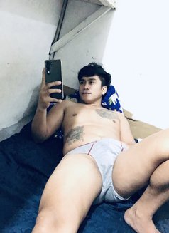 Young Boys 4 Hire - Male escort in Makati City Photo 3 of 4