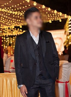 Young Call Boy Here - Male escort in Mumbai Photo 2 of 6