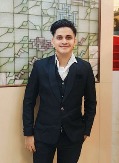 Young Call Boy Here - Male escort in Mumbai Photo 6 of 6