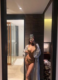 Young Chelly - escort in Taichung Photo 14 of 16