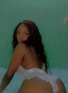 Young Classy Horny Girl Shinah Bae - puta in Bangalore Photo 4 of 4
