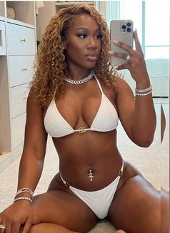 Young Classy Horny Lilli - escort in Mumbai Photo 1 of 5