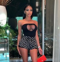 Young Classy Horny Trisha - puta in Gurgaon Photo 1 of 4