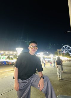 Young Cummer Jay - Acompañantes masculino in Manila Photo 4 of 4