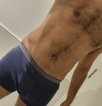 Young indian,massag,oral,couple friendly - Acompañantes masculino in Dubai