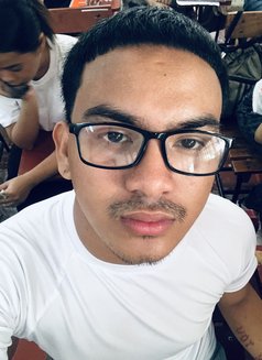 Young Exotic - Male escort in Manila Photo 5 of 6